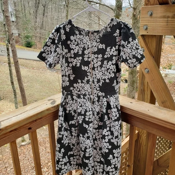 !Lularoe Amelia Black and White Floral Print Dress - Picture 2 of 4